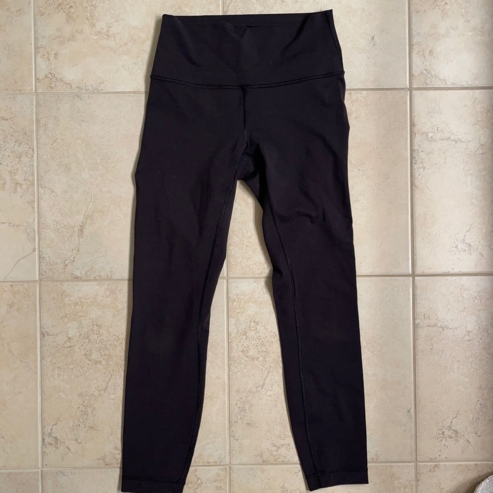 Lululemon size 6 black wunder under leggings